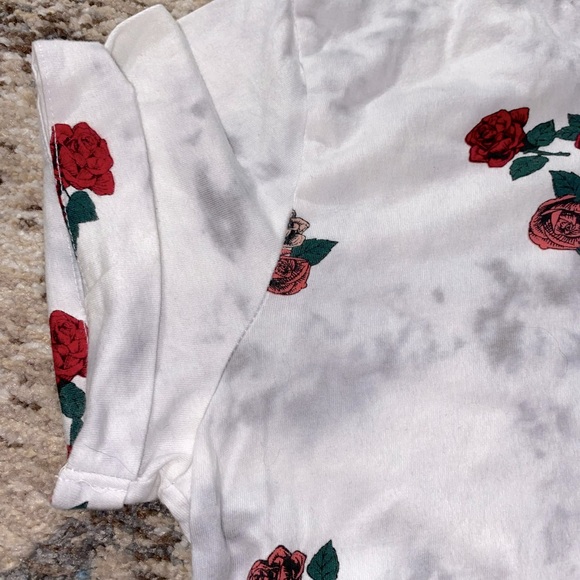 NWOT HOLLISTER Floral & Tie Dye T-Shirt, Size Small - Picture 4 of 6